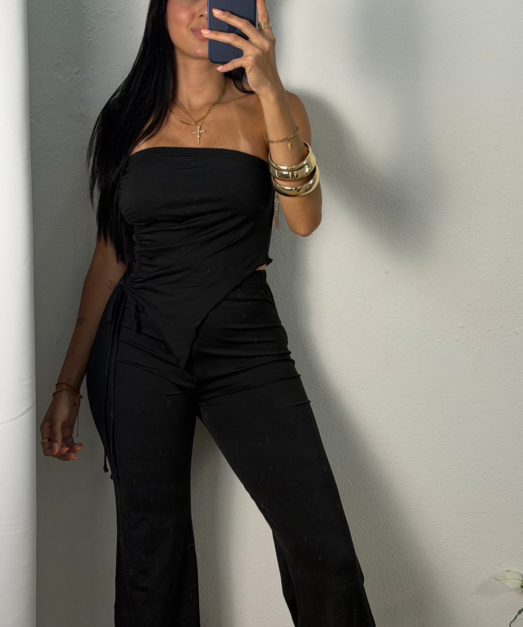 Black Pants And Strapless Top